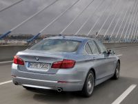 BMW F10 Active Hybrid 5 (2012) - picture 11 of 64