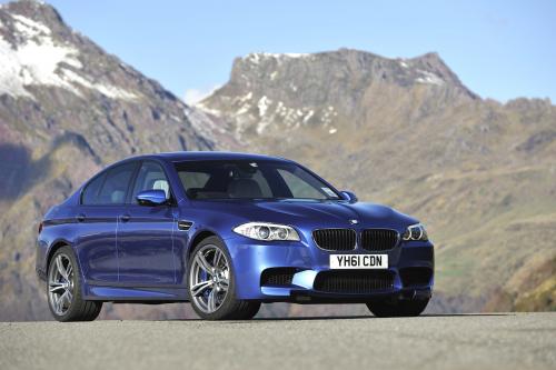 BMW F10 M5 Saloon UK (2012) - picture 16 of 27