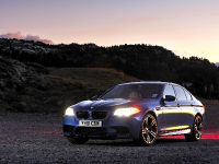 BMW F10 M5 Saloon UK (2012) - picture 1 of 27