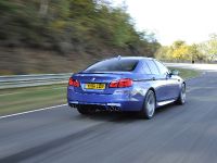 BMW F10 M5 Saloon UK (2012) - picture 18 of 27