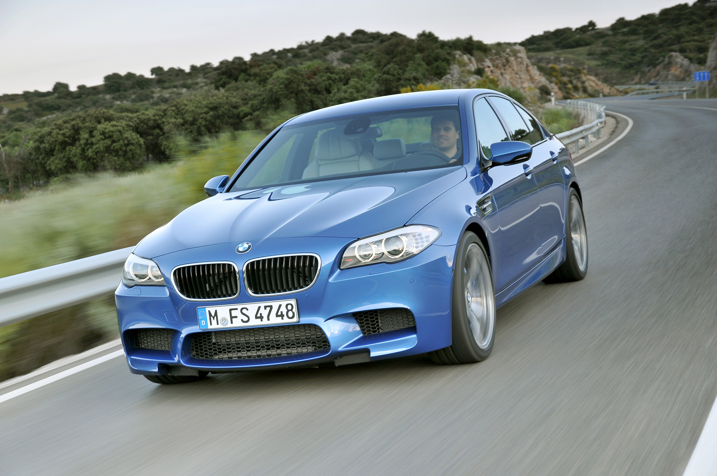 Когда вышла м5. BMW m5 f10. BMW m5 f10 2015. BMW m5 2012. BMW m5 f10 2011.