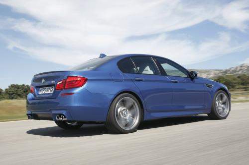 BMW M5 F10 (2012) - picture 24 of 98