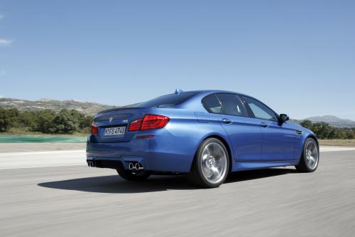 BMW M5 F10 (2012) - picture 25 of 98