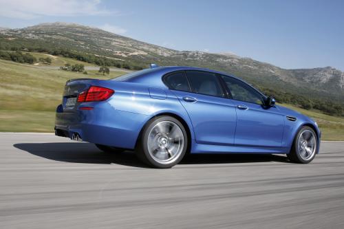BMW M5 F10 (2012) - picture 33 of 98