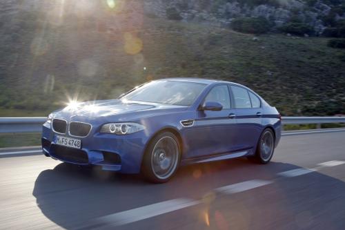 BMW M5 F10 (2012) - picture 40 of 98