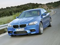 BMW M5 F10 (2012) - picture 2 of 98