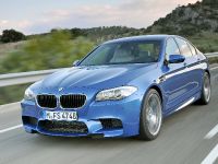 BMW M5 F10 (2012) - picture 3 of 98