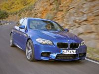 BMW M5 F10 (2012) - picture 11 of 98