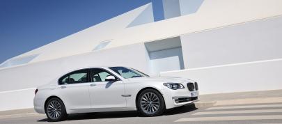 BMW Series 7 (2013) - picture 4 of 21