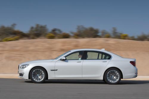 BMW Series 7 (2013) - picture 9 of 21