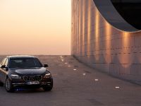 BMW Series 7 (2013) - picture 1 of 21