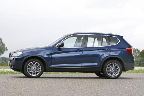 BMW X3 (2012) - picture 8 of 19