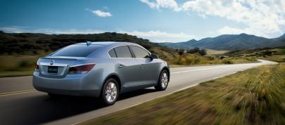 Buick LaCrosse with e-Assist (2012) - picture 4 of 6