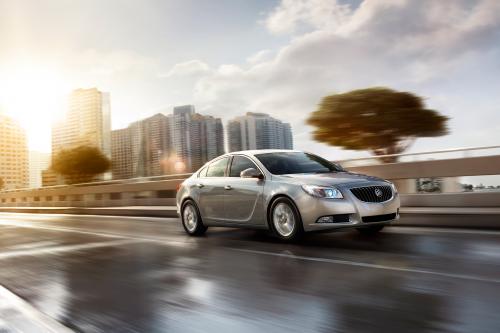Buick Regal with eAssist (2012) - picture 1 of 5
