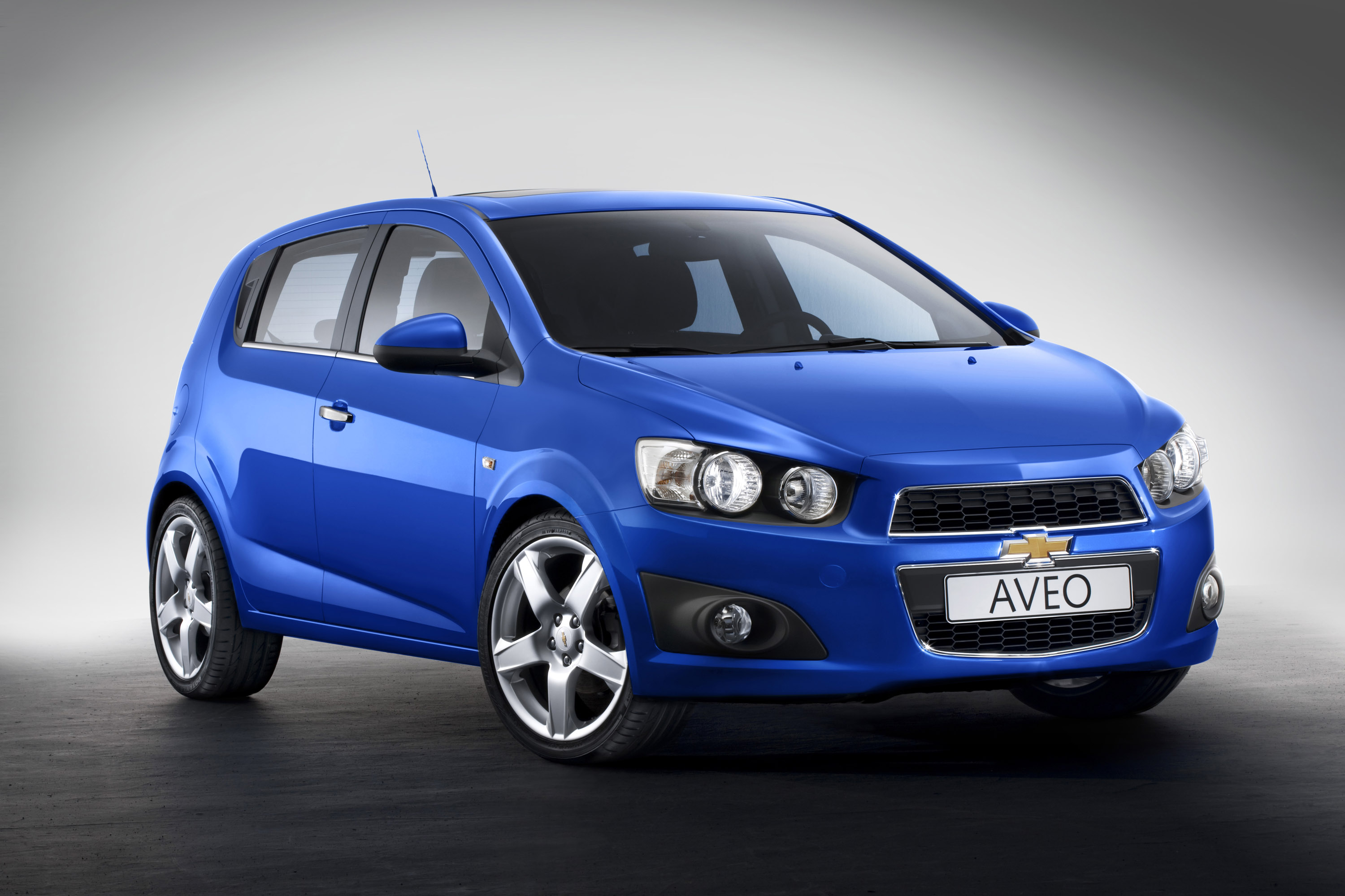 Прод авто. Chevrolet Aveo 2011. Chevrolet Aveo t300. Chevrolet Aveo t300 хэтчбек. Шевроле Авео т300 2015.