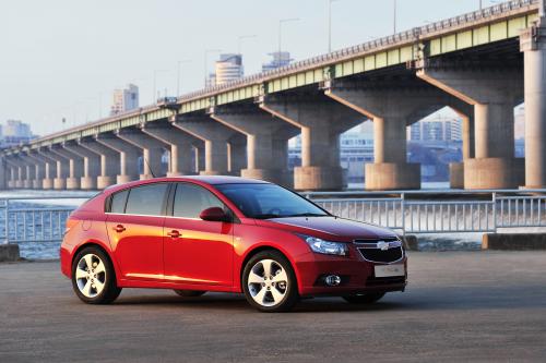 Chevrolet Cruze Hatchback (2012) - picture 1 of 6