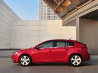 Chevrolet Cruze Hatchback (2012) - picture 3 of 6