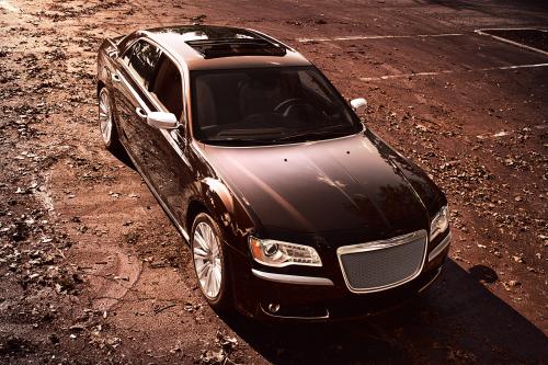 Chrysler 300 Luxury Series (2012) - picture 1 of 13