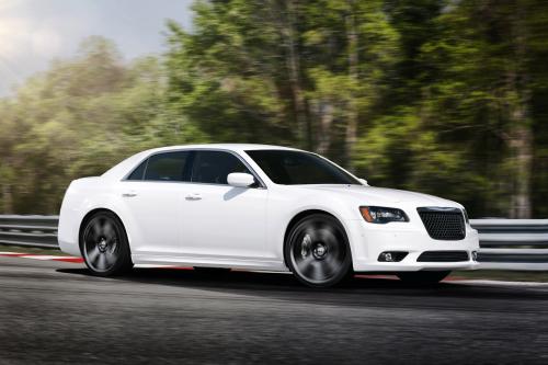 Chrysler 300 SRT8 (2012) - picture 8 of 18
