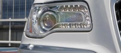 Chrysler 300C UK (2012) - picture 44 of 65