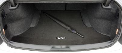 Chrysler 300C UK (2012) - picture 63 of 65