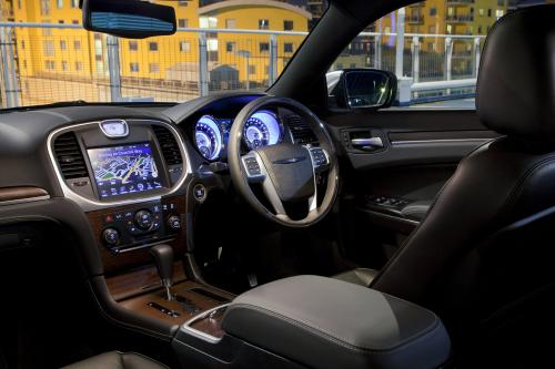 Chrysler 300C UK (2012) - picture 49 of 65