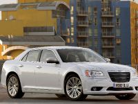 Chrysler 300C UK (2012) - picture 6 of 65