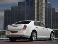 2012 Chrysler 300C UK