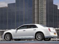Chrysler 300C UK (2012) - picture 13 of 65