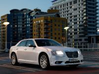 Chrysler 300C UK (2012)
