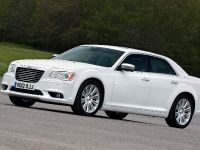 Chrysler 300C UK (2012) - picture 18 of 65