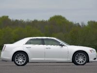 Chrysler 300C UK (2012) - picture 21 of 65