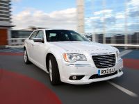 Chrysler 300C UK (2012) - picture 26 of 65