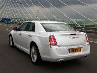 Chrysler 300C UK (2012)