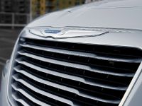 Chrysler 300C UK (2012) - picture 38 of 65