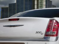 Chrysler 300C UK (2012)