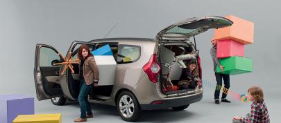 Dacia Lodgy (2012) - picture 4 of 22