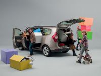 Dacia Lodgy (2012) - picture 5 of 22