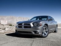 Dodge Charger RT (2012) - picture 5 of 6