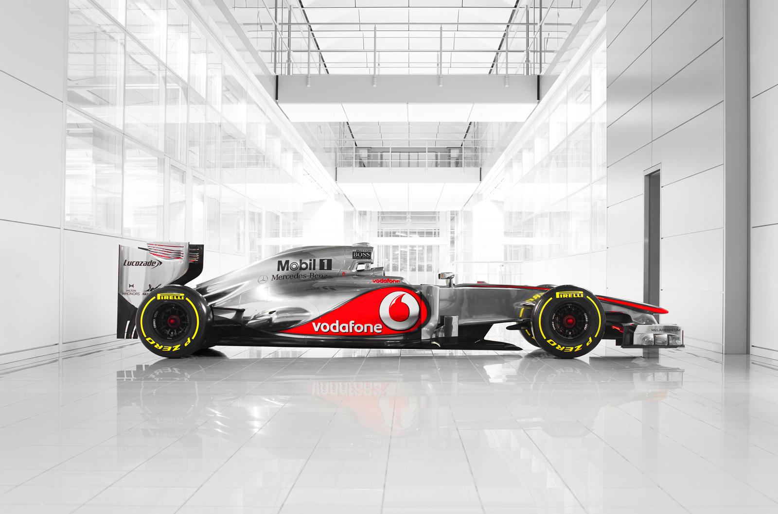 F1 Season - McLaren MP4-27