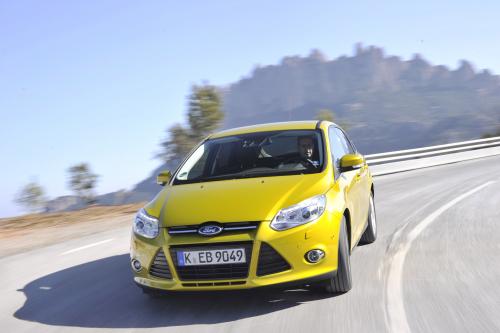 Ford Focus 1.0-litre EcoBoost Titanium (2012) - picture 1 of 5