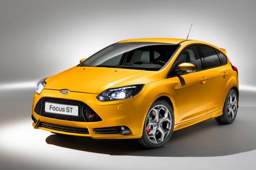 Ford Focus ST 5-door (2012) - picture 1 of 2