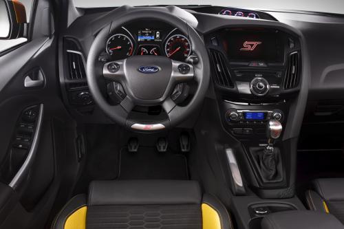 Ford Focus ST US (2012) - picture 16 of 20