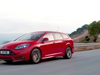 Ford Focus ST Wagon (2012) - picture 1 of 4