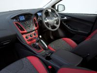 Ford Focus Zetec S (2012) - picture 5 of 5