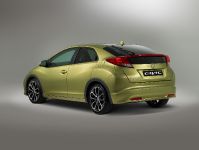 Honda Civic Hatchback (2012) - picture 2 of 6