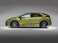 Honda Civic Hatchback (2012) - picture 3 of 6