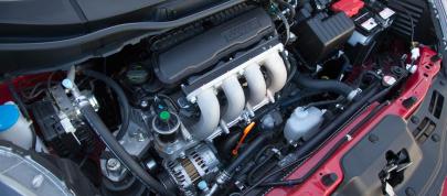 Honda Fit (2012) - picture 15 of 16