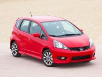 Honda Fit (2012) - picture 8 of 16