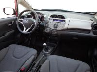 Honda Fit (2012) - picture 11 of 16